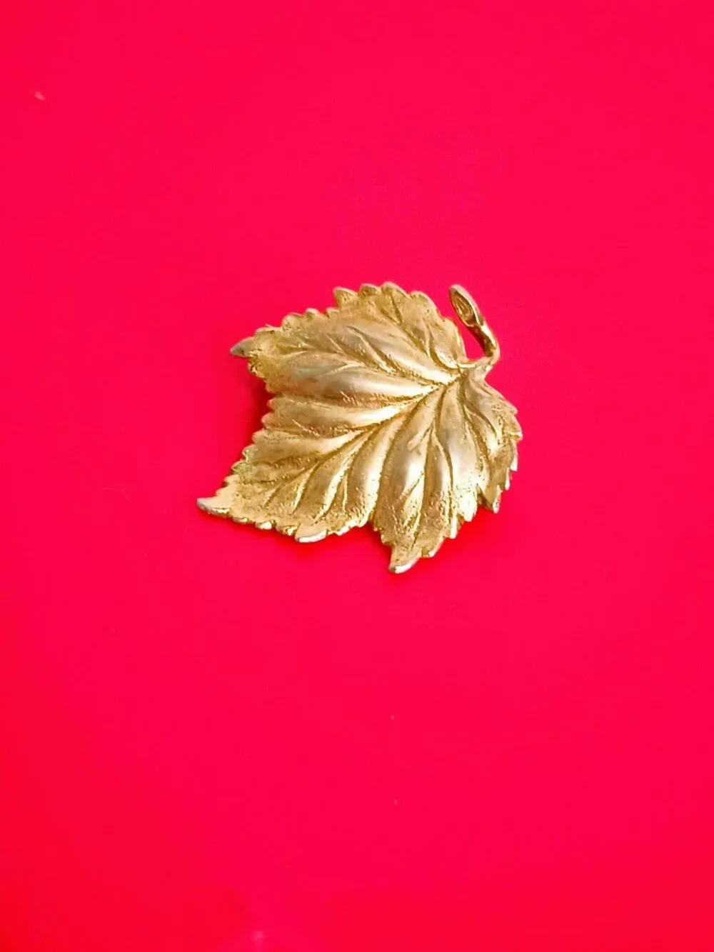 Lester 12K Gold Filled Leaf Brooch Vintage Tiny Etched Pin